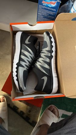 Nike Free Trainer Size 9