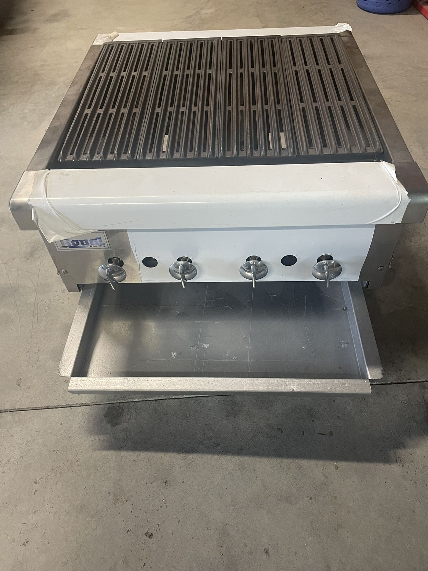 24” Royal commercial natural gas grill