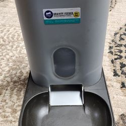 Gravity Feeder