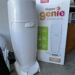 Playtex Diaper Genie Complete Pail with Built-In Odor Controlling 