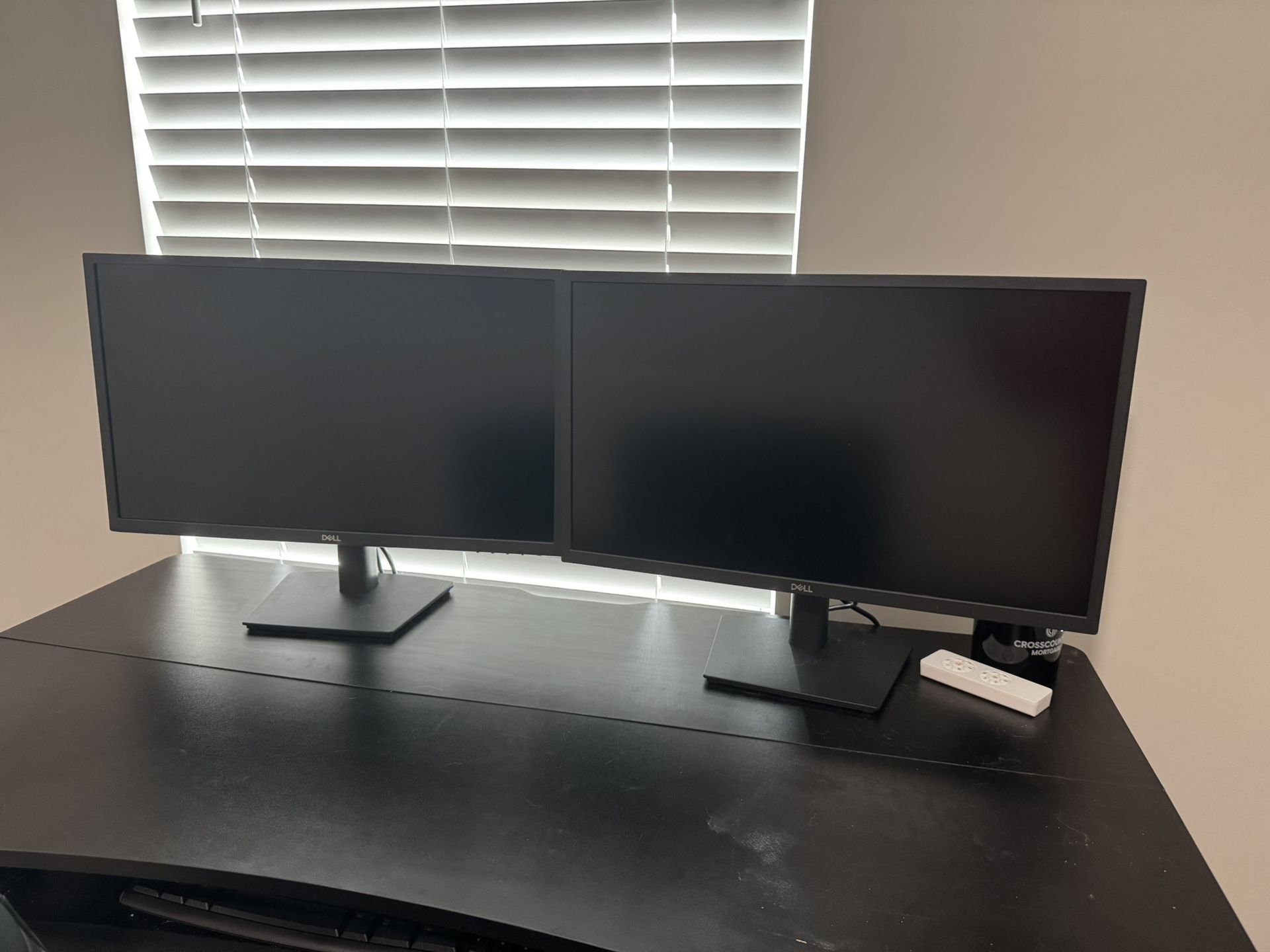 Quad 24” Monitor Setup – 4 Matching Screens w/ HDMI – Perfect for Home Office or Trading