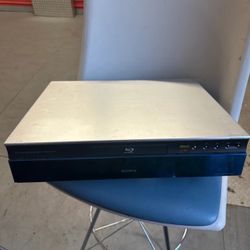 Sony BDP-S1 Blu-ray Disc Player High Definition 1080p Video Output No Remote