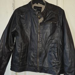 I5 Premium Apparel Sherpa Lined Motorcycle Jacket Size M
Missing the zipper clamp holder
No issues with zipper. Please see last pic's 