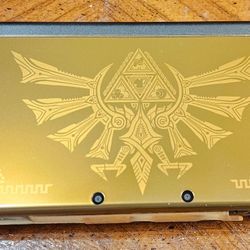 New Nintendo 3DS XL Legend of Zelda Hyrule Console Limited Edition Pristine Condition 2 Ips Screens