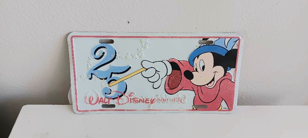 Vintage Walt Disney World 25th Anniversary Mickey License Plate 