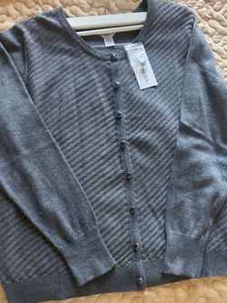 Sweater color charcol Size "L"