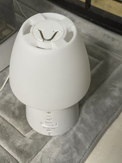 Color Changing Battery Operated Lamp