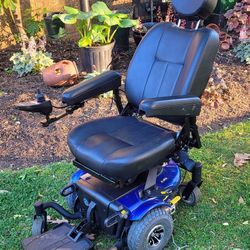 Quantum J6 Power Chair.