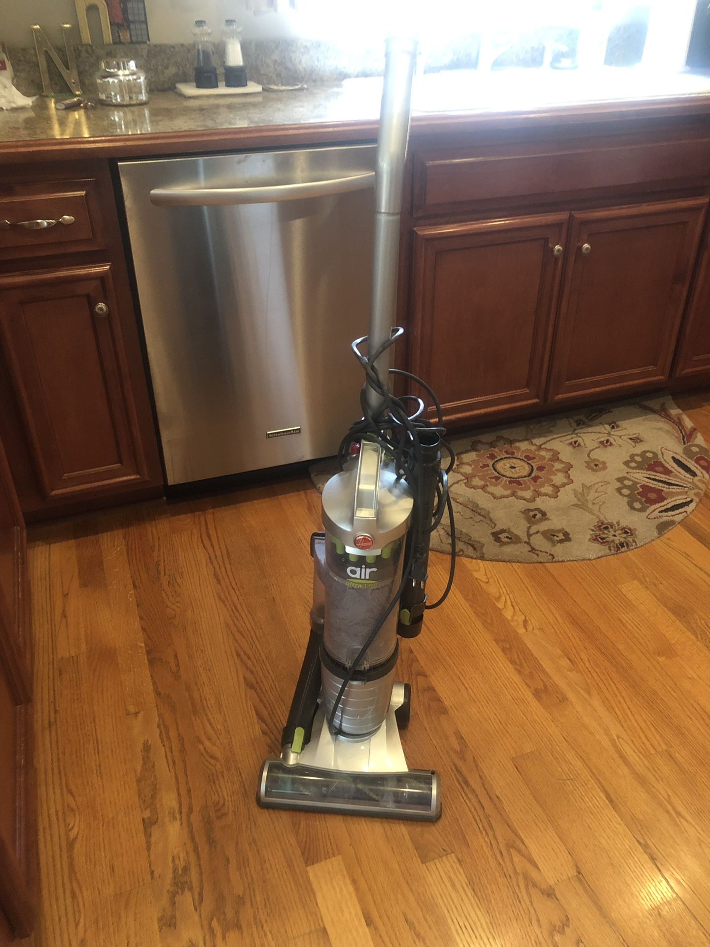Hoover vacuum great condition