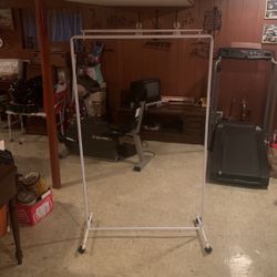 Clothes hanger