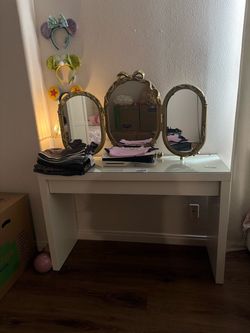 White Vanity Desk