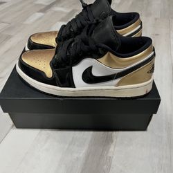 Nike Air Jordan 1 Low Metallic Gold