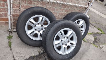 VENDO SET DE RINES CON LLANTAS PARA TOYOTA, LEXUS, FJ SERIES TRUCKS AND SUVS 