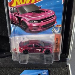 Hot Wheels Super Tresure Hunt Charger Hellcat 