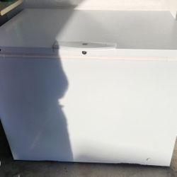 Kenmore Chest Freezer 15.6 CF