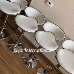 New 4 White Bar Stools 
