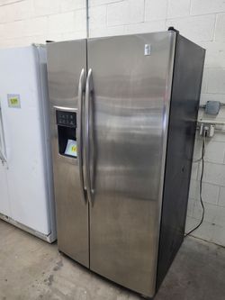 🥵Sizzling Sale! GE Profile Stainless Refrigerator  - Warranty Included