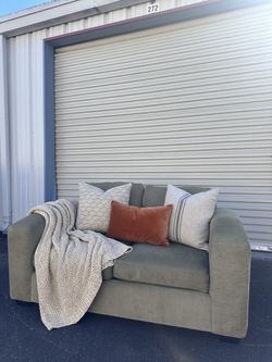 🛋️ Beige/Tan Loveseat Sofa | COUCH+DELIVERY $150