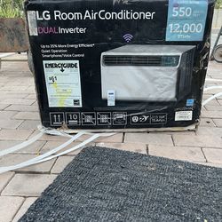 LG 12,000 BTU 115-Volt Window Air Conditioner Unit Cools 550 sq. ft. with Dual Inverter, Wi-Fi Enabled and Remote in White