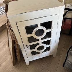 Vintage storage thingy.. wine rack?