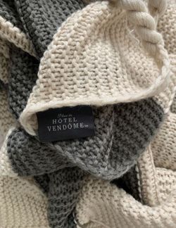 Hotel vendome used blanket