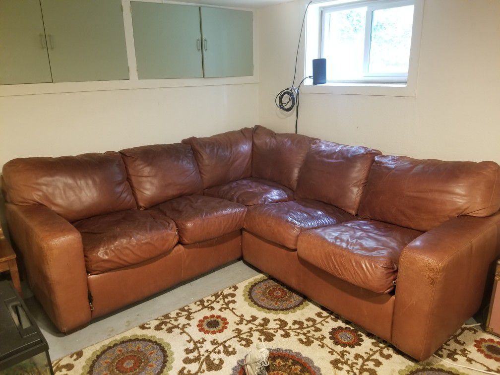 Leather couch FREE PICK UP ONLY