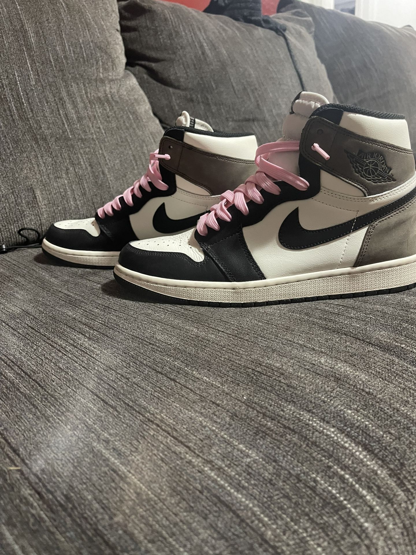 Jordan 1 High Mochas