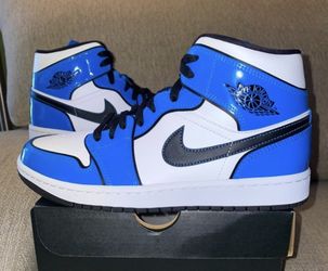 Nike Air Jordan 1 Mid “Signal Blue”