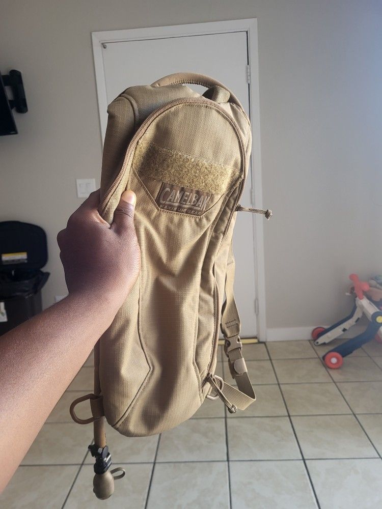 CamelBak Maximum Gear Hydration Backpack - Great Condition!