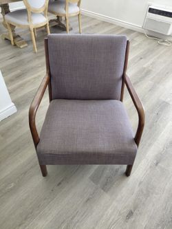 Nice clean comfortable relaxing chair