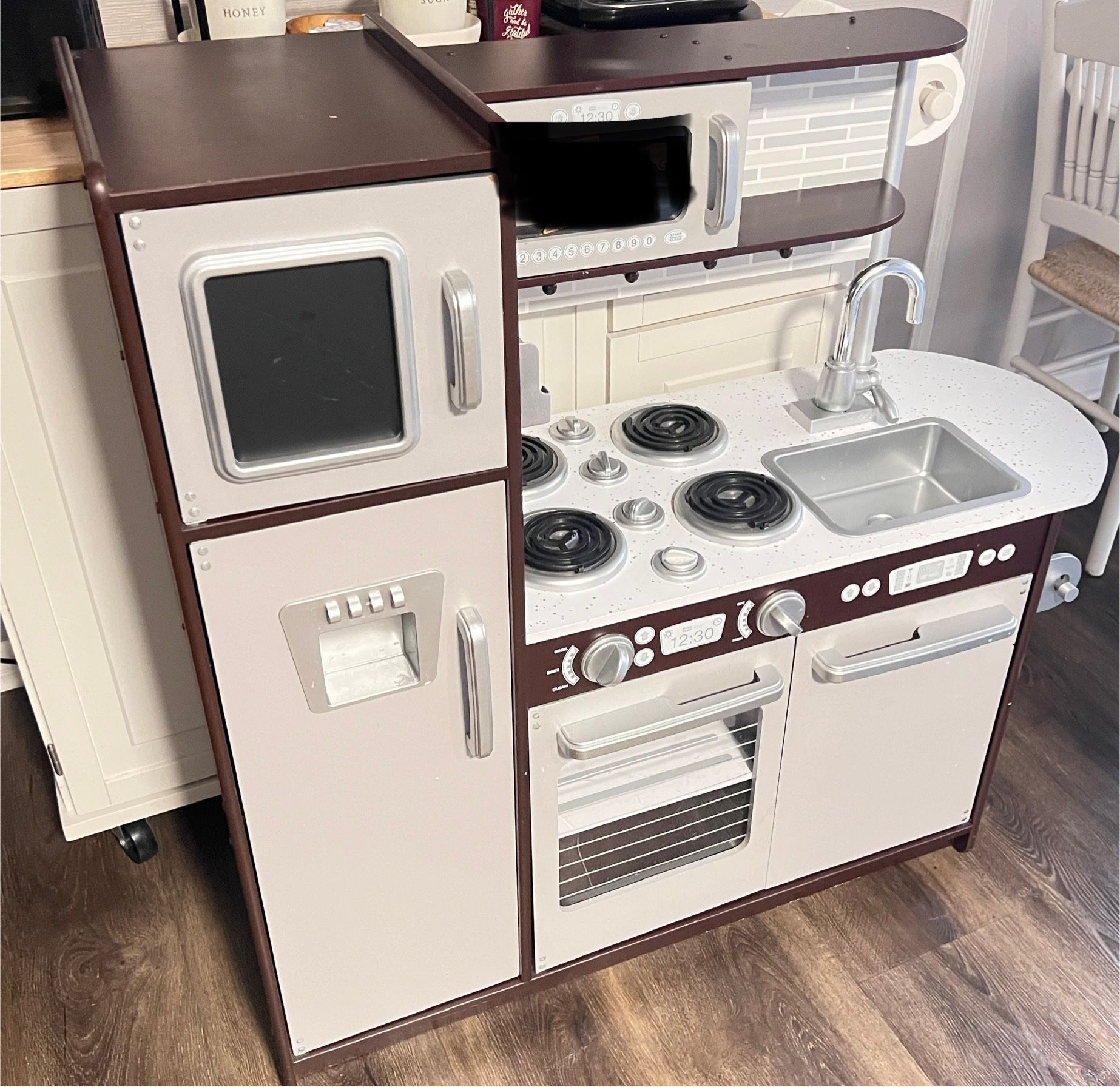 Uptown Espresso Play Kitchen- Measurements In Pictures. Good Used Conditions