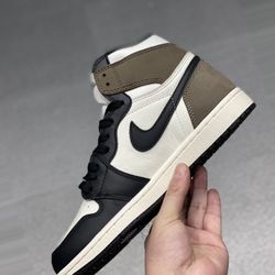 Jordan 1 High Dark Mocha 128