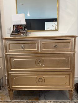 Gold dressers