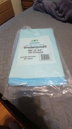 Bed pads/pet training pads