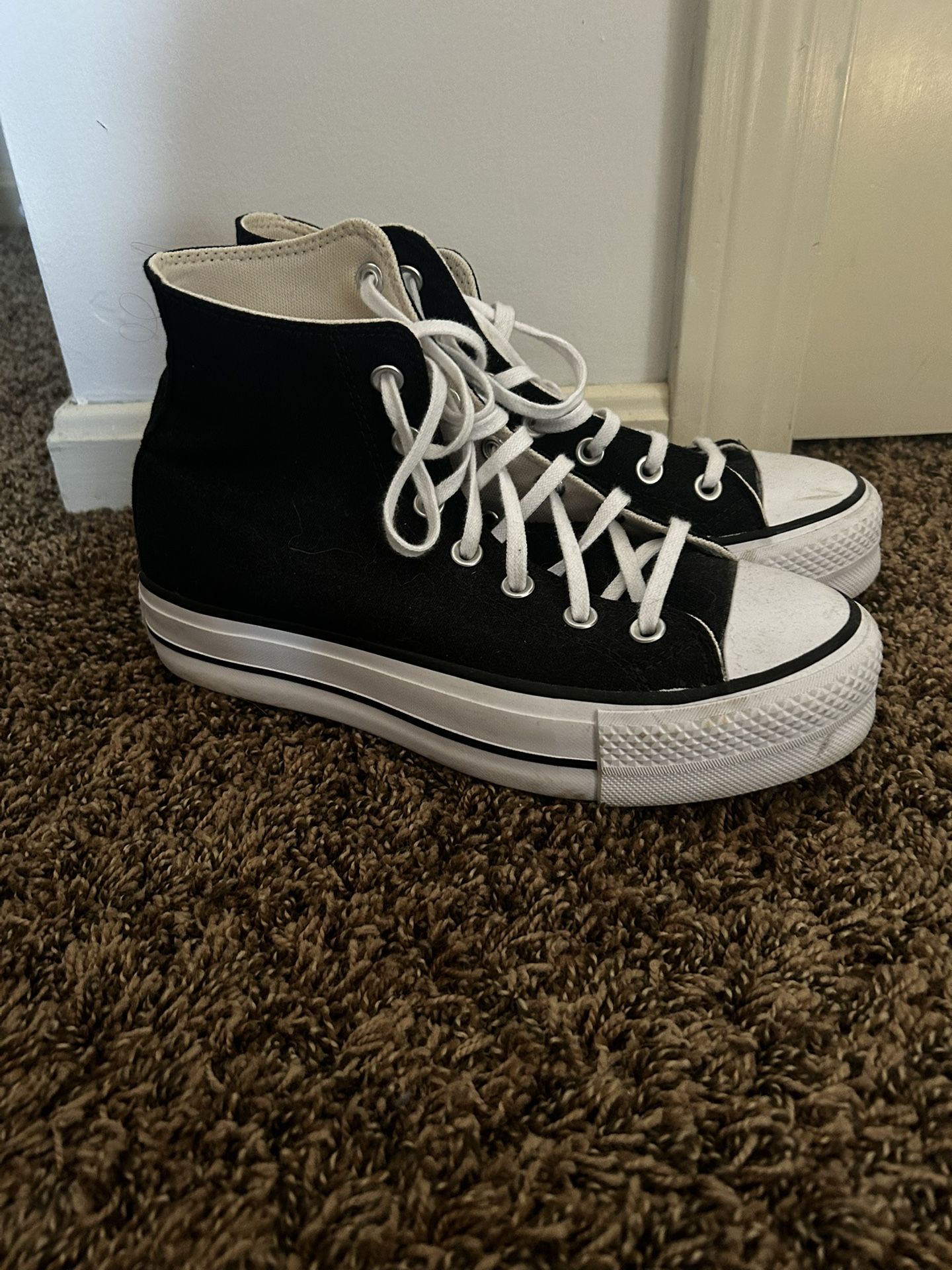 Women’s Platform Converse