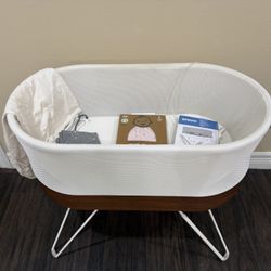 Snoo Crib