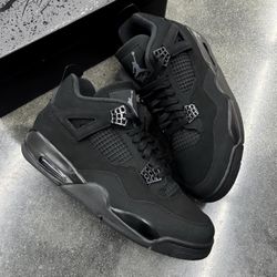 Jordan 4’s Black Cats 