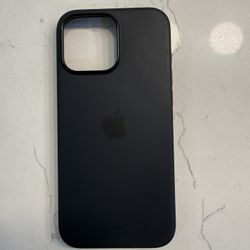 iPhone 16 Pro Max Silicone Case with MagSafe – Black