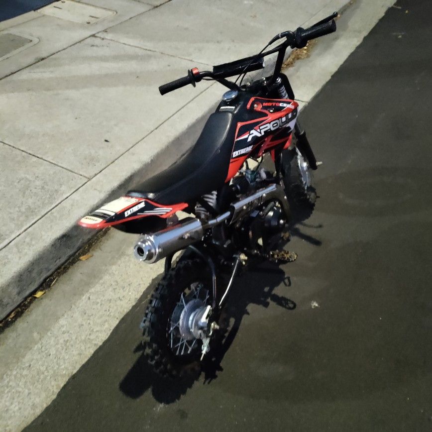 Apollo adr70 Dirt Bike