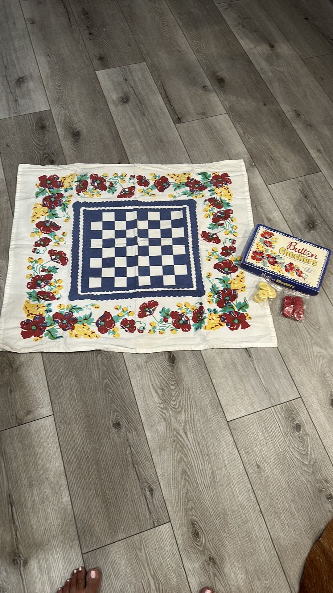 Table Cloth Checkers