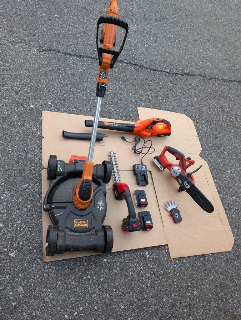 Black& Decker Battery Operated Weed Wacker Combo Package