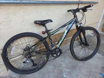 MT Fuji Thrill LE Dics Brake Suspension 15"frame