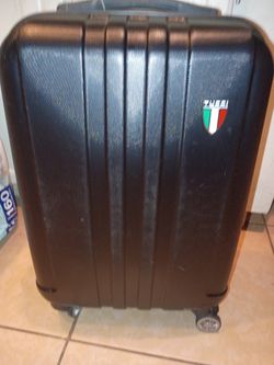 Tucci Hard Shell Carry On W Wheels