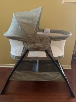 Baby Delight Beside Me Doze Deluxe bassinet