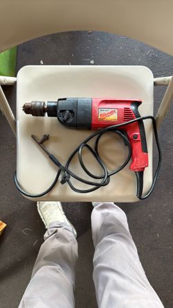 Milwaukee hammer drill1/2" with original chuck key