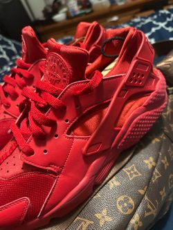 Nike Air Huarache ( Triple Red ) Men’s Sz 11 Athletic Shoes