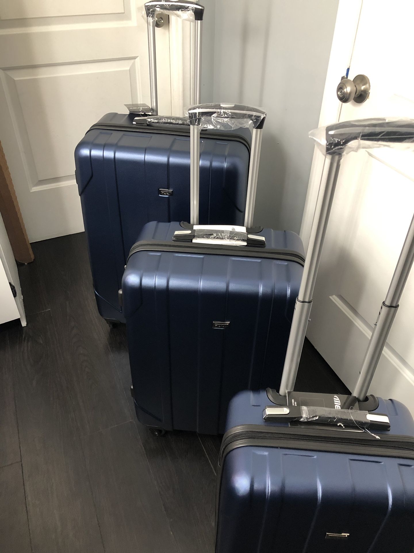 Brand new 3 piece luggage