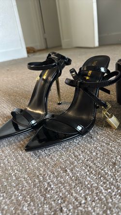 Fashion nova heels 7.5