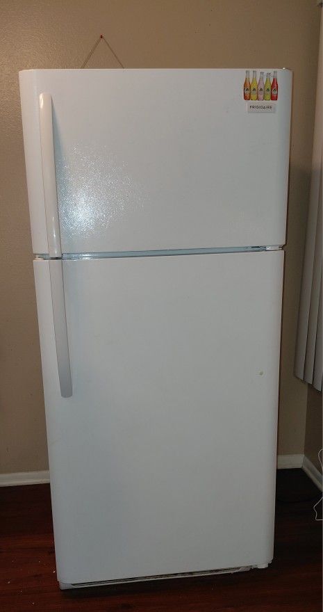 Refrigerator 