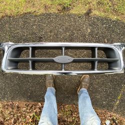 1997 Ford F-150 Grille + NEW Wiper Arms – Open Box – Bundle Deal